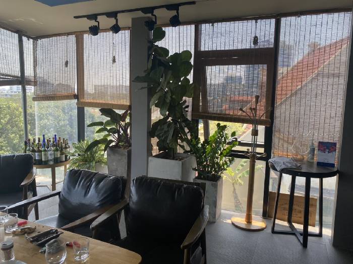 NHÀ 7 TẦNG MẶT PHỐ LÊ DUẨN- LÔ GÓC- 7 TẦNG THANG MÁY- CHO THUÊ 40 TRIỆU/ THÁNG,