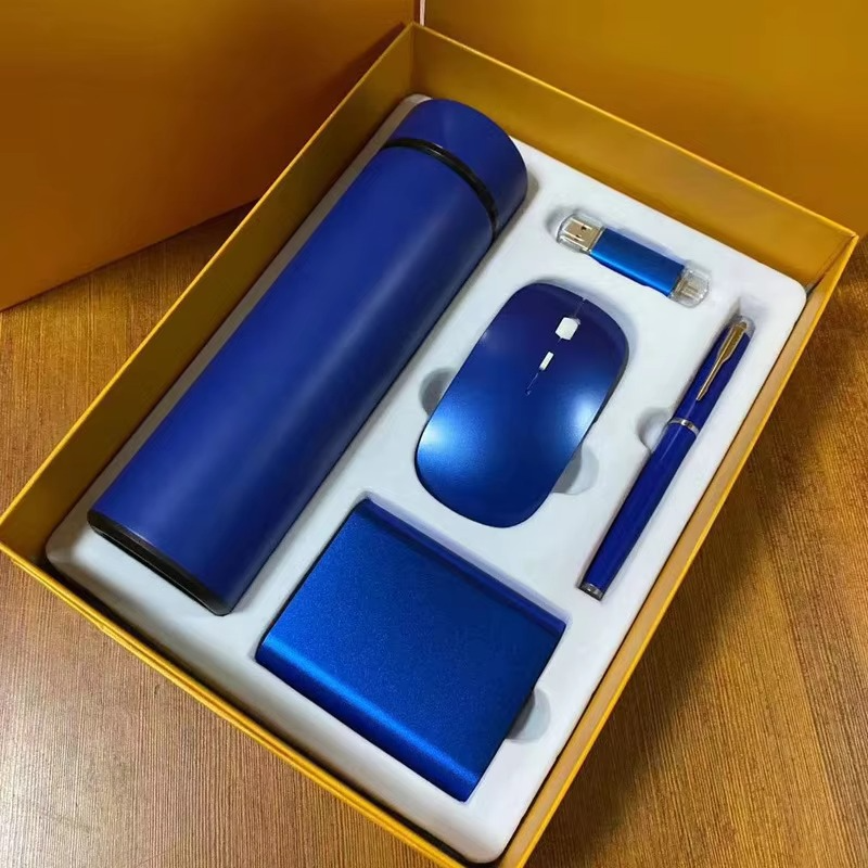 Hộp quà tặng dành cho doanh nhân 5 trong 1