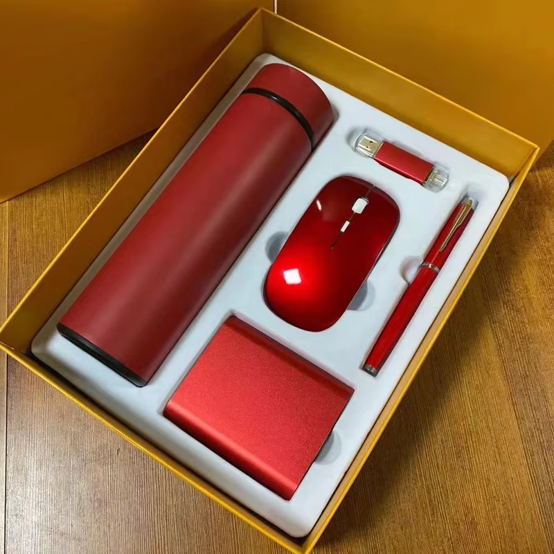 Hộp quà tặng dành cho doanh nhân 5 trong 1