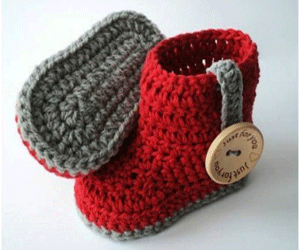 Bốt len đỏ bé gái