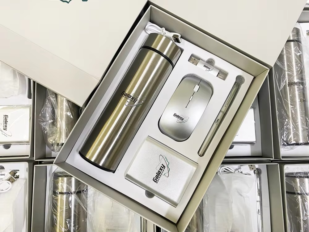 Hộp quà tặng dành cho doanh nhân 5 trong 1