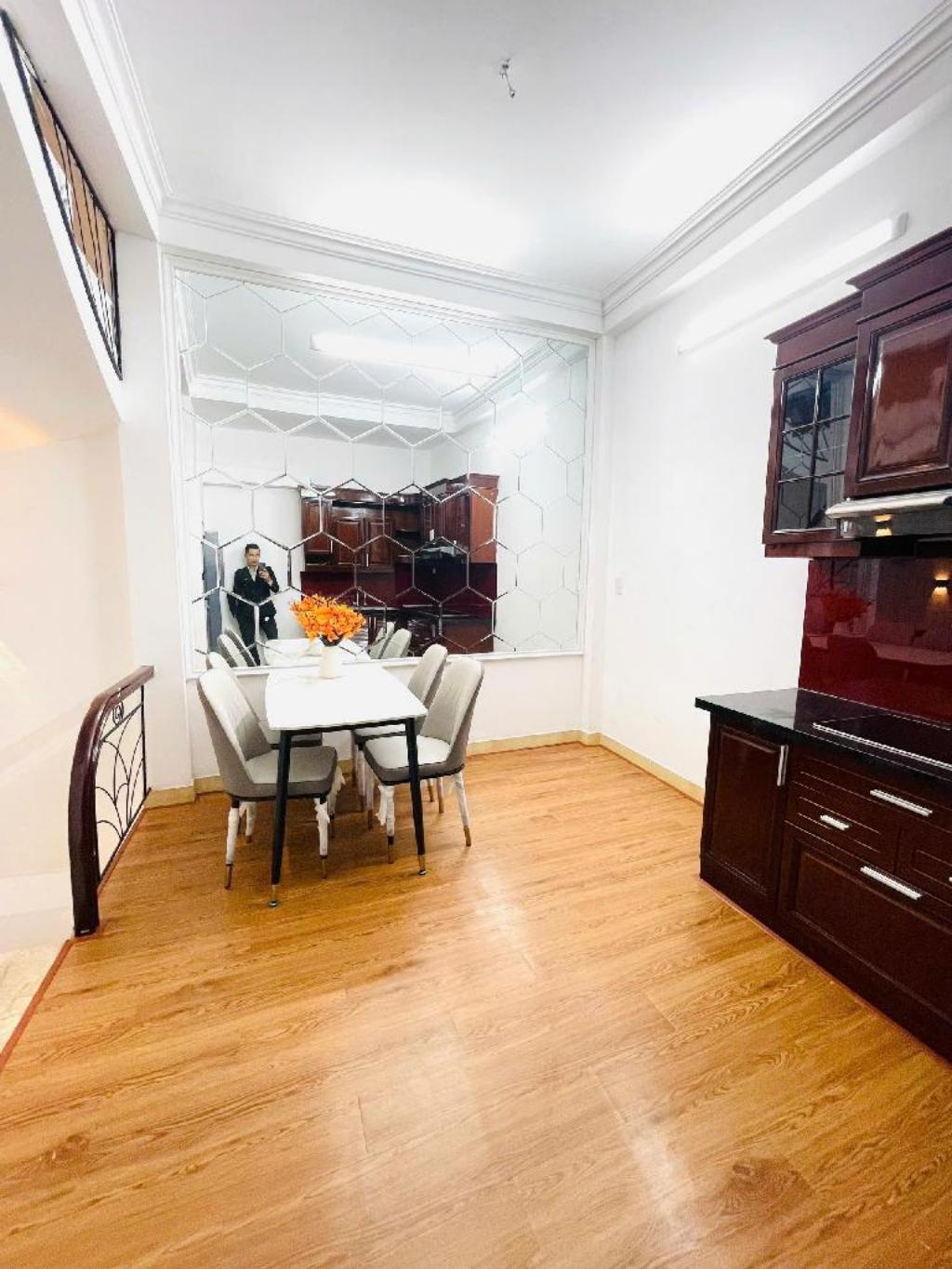 NHÀ 5 TẦNG NGÕ PHỐ NAM NGƯ - MỚI ĐẸP - GIÁ 6 TỶ 950