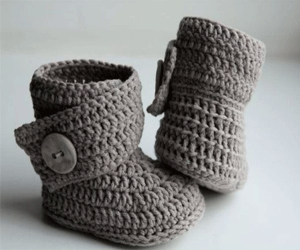 Bốt len tối màu bé gái