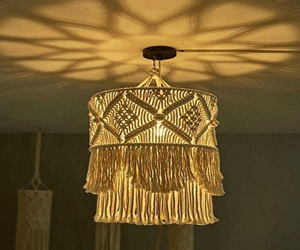 Chao đèn hoa văn quả trám