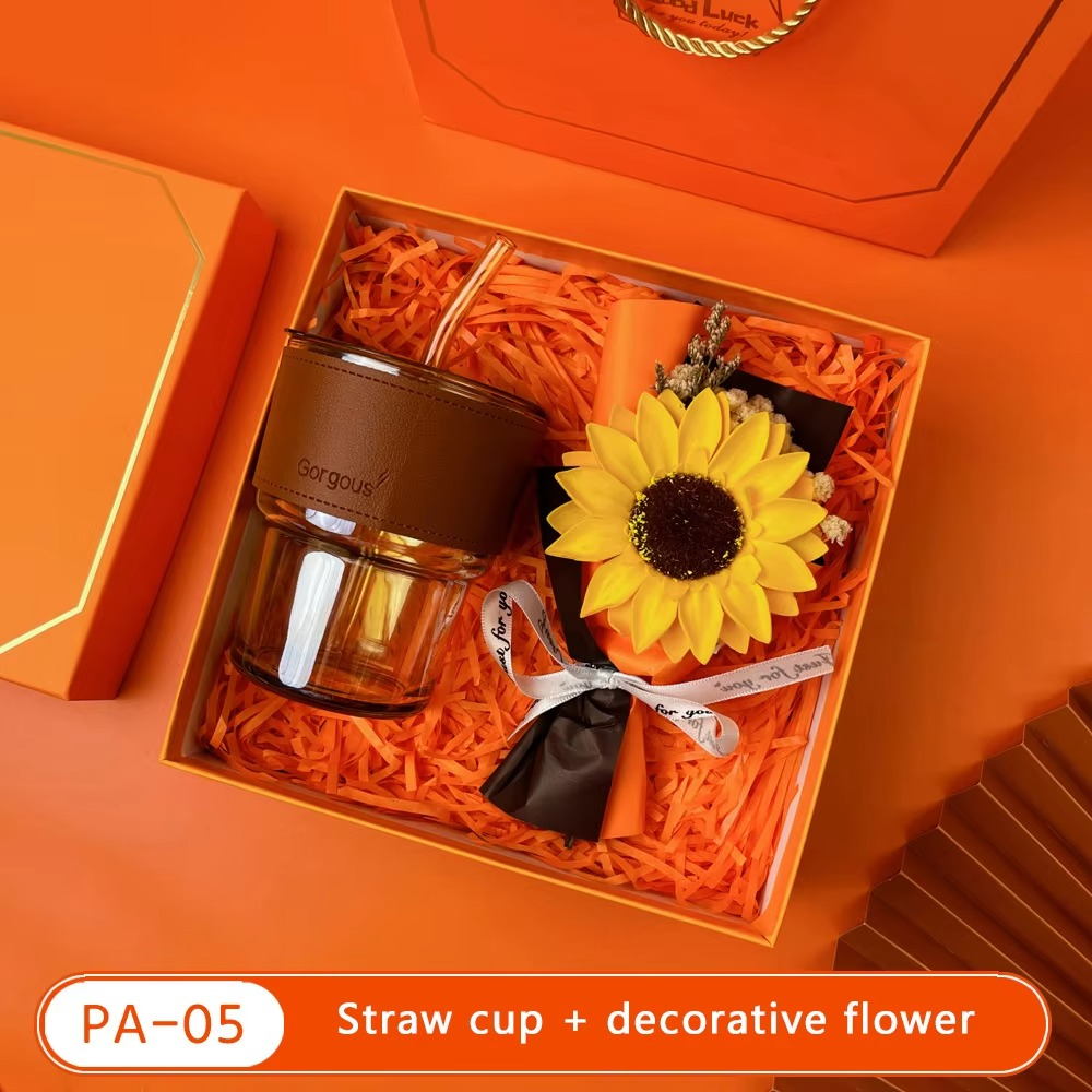 Bộ quà tặng doanh nghiệp màu cam rực rỡ nhiều option để lựa chọn