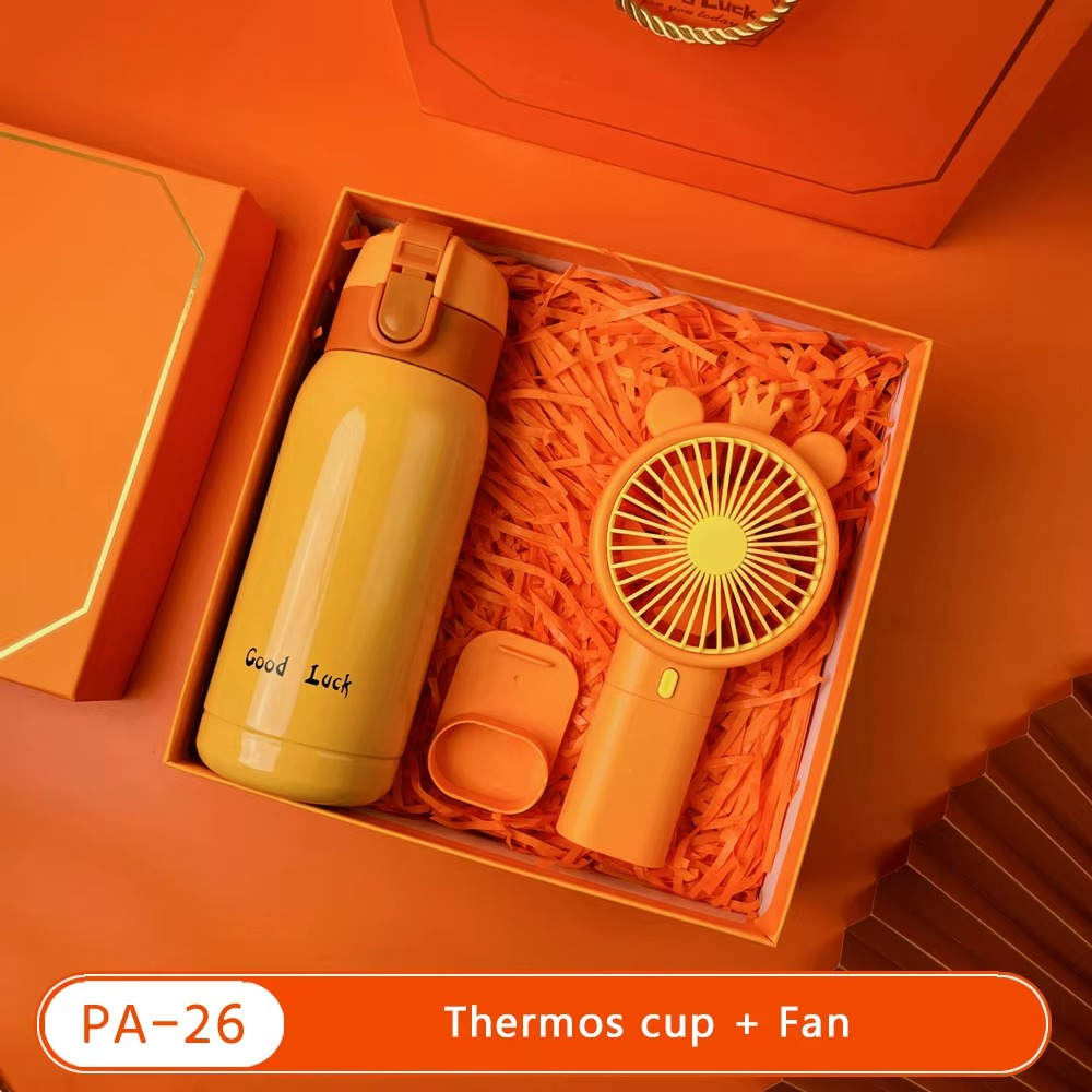 Bộ quà tặng doanh nghiệp màu cam rực rỡ nhiều option để lựa chọn