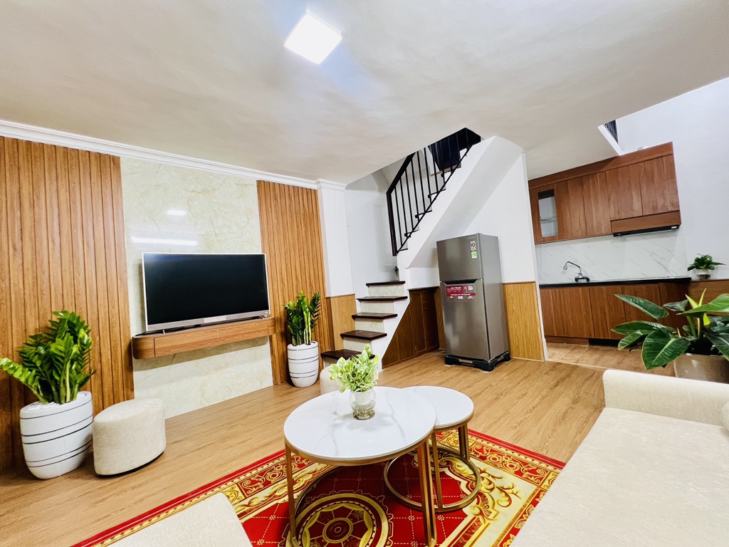 SIÊU PHẨM HÀNG BỒ HOÀN KIẾM - CỰC THOÁNG -  NHÀ ĐẸP Ở LUÔN - 50M RA MẶT PHỐ