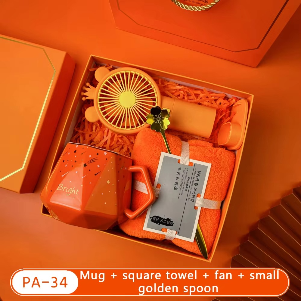 Bộ quà tặng doanh nghiệp màu cam rực rỡ nhiều option để lựa chọn