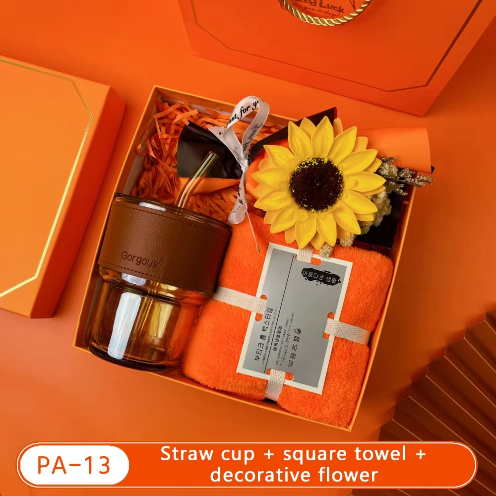 Bộ quà tặng doanh nghiệp màu cam rực rỡ nhiều option để lựa chọn