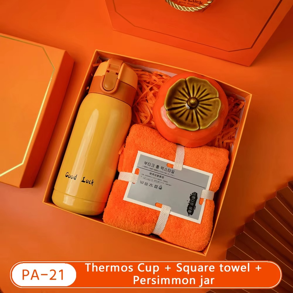 Bộ quà tặng doanh nghiệp màu cam rực rỡ nhiều option để lựa chọn